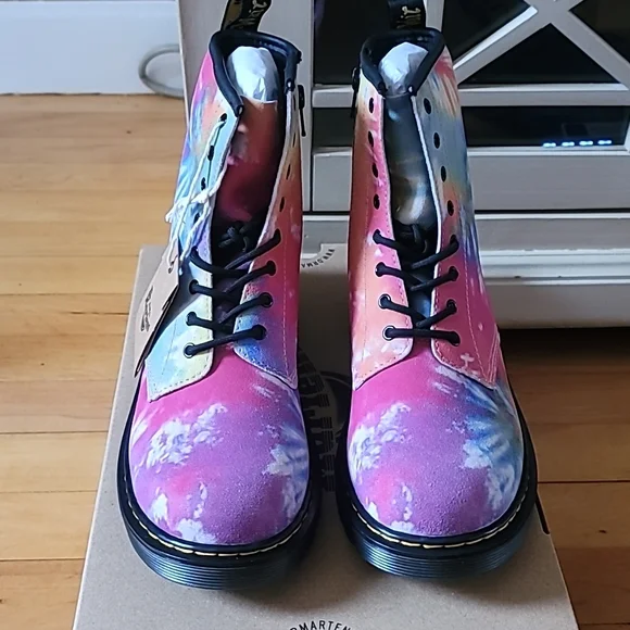 Dr. Marten's Girls Tye Dye Suede Boots, Size Kids 6M - Picture 10 of 16